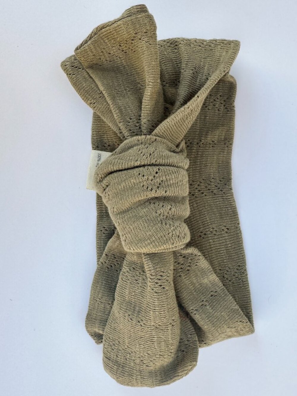 Kate Quinn Pointelle Knot Headband – Olive Sage | Cotton | Size M (6–12M)